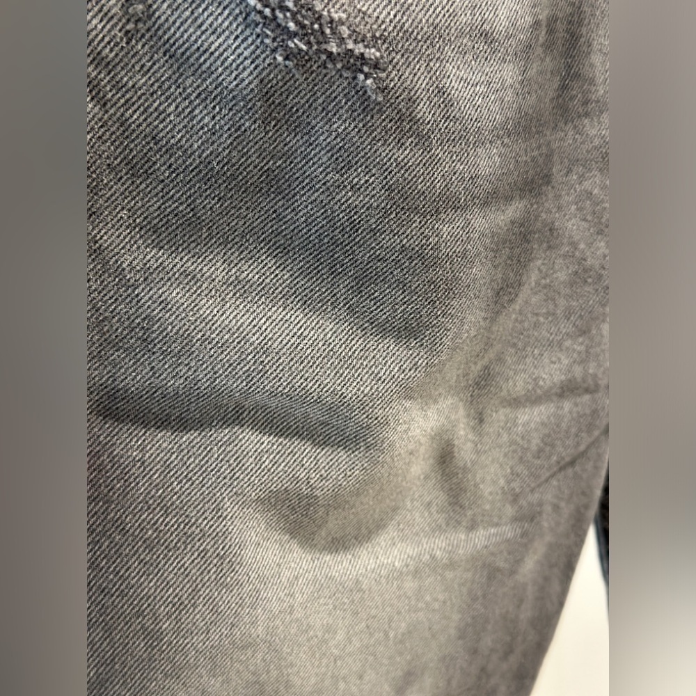 Grlfrnd denim, karolina in grey. Size 25. With raw hem. New without tags! - Picture 4 of 14